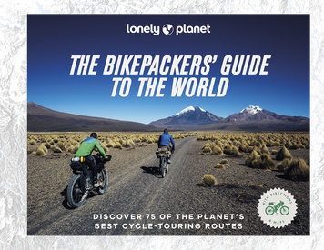 Fietsgids the Bikepacker's Guide to the World | Lonely Planet